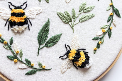 Bee Hand Embroidery Kit | 3D Turkey Stitch | Beginner-Friendly DIY Craft